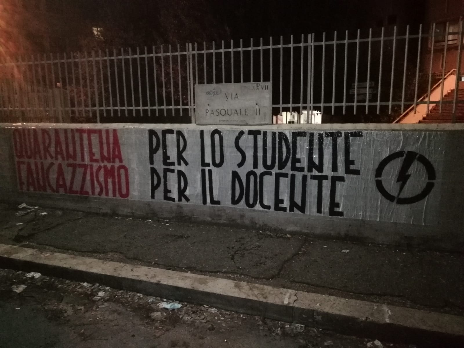 blocco studentesco roma 2 ottobre quarantena studente fancazzismo docente
