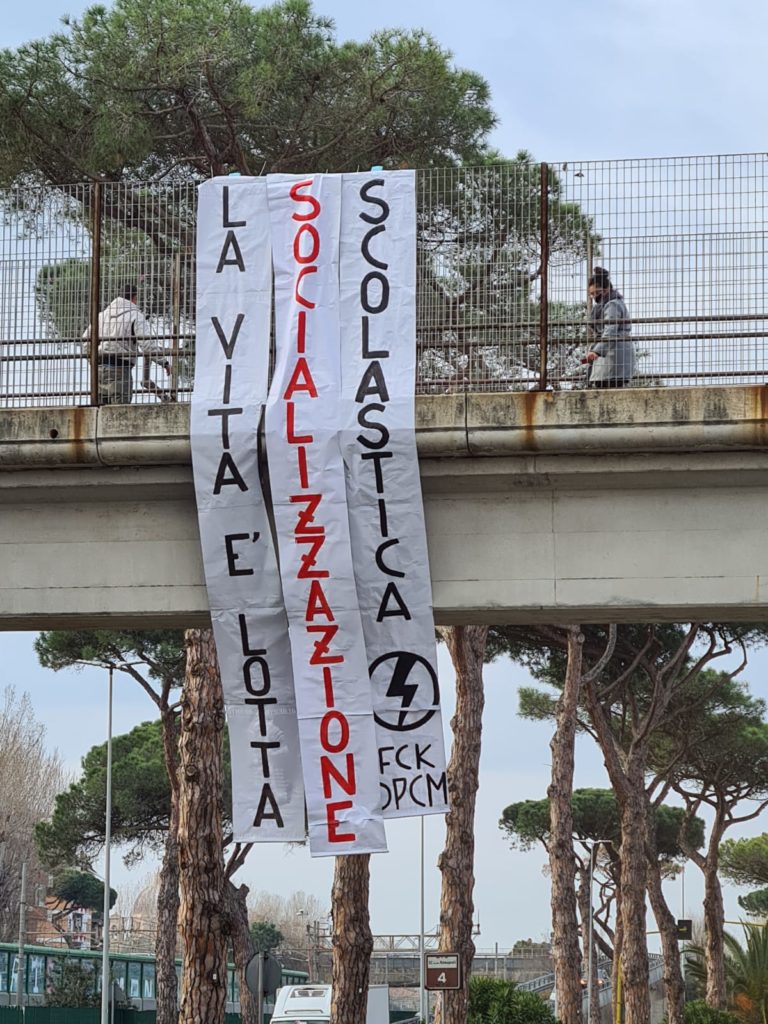 blocco studentesco ostia socializzazione scolastica